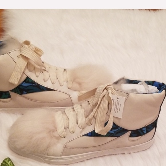Nwt Coach Shearling Pointed Toe High Top Sneakers - Picture 1 of 8